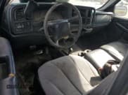 ✅ 2002 Chevrolet Silverado 2500HD • VIN: 1GCHK29U22E132147 • Lot: 91255045. Wystawiony na Copart z przebiegiem Nie podano. Bezpłatny archiwum sprzedaży aukcyjnych z USA i szczegółowy raport historii pojazdu na DreamBid. Zdjęcie 8.