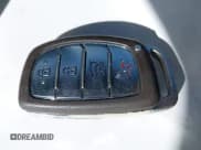 ✅ 2017 Hyundai Ioniq Limited • VIN: KMHC05LC8HU032050 • Lot: 41871800. Wystawiony na IAAI z przebiegiem 96 450 mil. Bezpłatny archiwum sprzedaży aukcyjnych z USA i szczegółowy raport historii pojazdu na DreamBid. Zdjęcie 11.