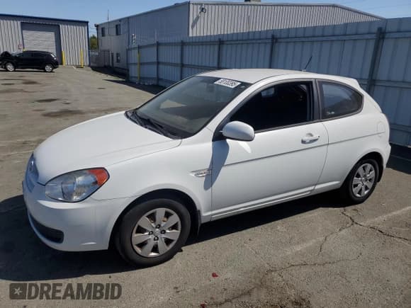 ✅ 2011 Hyundai Accent GS • VIN: KMHCM3AC4BU192462 • Лот: 58100395. Опубликован ранее на Copart с пробегом 132 523 миль. Бесплатный доступ к архиву аукционных продаж из США и подробный отчёт об истории автомобиля на DreamBid. Изображение 1.