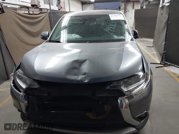 ✅ 2018 Mitsubishi Outlander SE • VIN: JA4AD3A33JZ004098 • Lot: 42328727. Listed on IAAI with 155,585 mi. Free auction sales archive from the USA and detailed vehicle history report at DreamBid. Image 11.