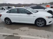 ✅ 2019 Volkswagen Jetta S • VIN: 3VWC57BU1KM172137 • Lot: 40956167. Wystawiony na IAAI z przebiegiem 110 973 mil. Bezpłatny archiwum sprzedaży aukcyjnych z USA i szczegółowy raport historii pojazdu na DreamBid. Zdjęcie 13.