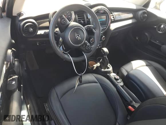 2019 MINI Hardtop Cooper with VIN WMWXP5C52K2H29767, listed as a Copart auction lot 61006445 with 50,212 mi miles and Salvage title. Bid and sale history available at DreamBid. Image 8.