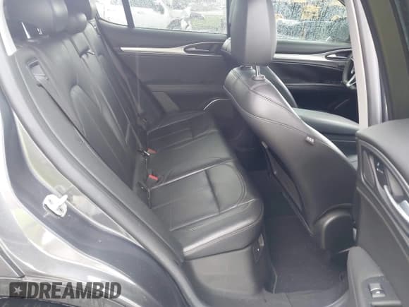 ✅ 2018 Alfa Romeo Stelvio Sport • VIN: ZASFAKPN3J7B58613 • Лот: 42482057. Опубликован ранее на IAAI с пробегом 132 736 миль. Бесплатный доступ к архиву аукционных продаж из США и подробный отчёт об истории автомобиля на DreamBid. Изображение 8.