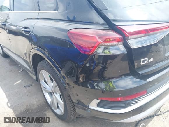 ✅ 2023 Audi Q4 e-tron Prestige • VIN: WA1M2BFZ9PP048668 • Лот: 43028421. Опубликован ранее на IAAI с пробегом 33 109 миль. Бесплатный доступ к архиву аукционных продаж из США и подробный отчёт об истории автомобиля на DreamBid. Изображение 22.