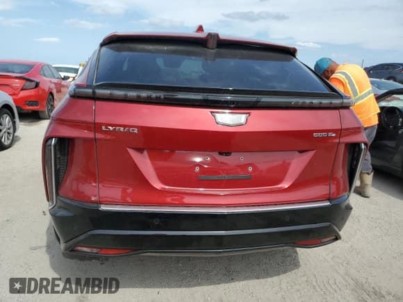 ✅ 2024 Cadillac LYRIQ Luxury • VIN: 1GYKPSRL1RZ129090 • Lot: 75392984. Wystawiony na Copart z przebiegiem Nie podano. Bezpłatny archiwum sprzedaży aukcyjnych z USA i szczegółowy raport historii pojazdu na DreamBid. Zdjęcie 6.