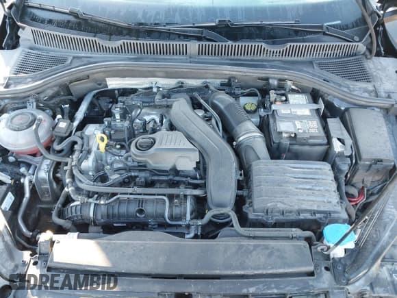 ✅ 2024 Volkswagen Jetta SE • VIN: 3VW7M7BU7RM083610 • Lot: 43901581. Wystawiony na IAAI z przebiegiem 41 129 mil. Bezpłatny archiwum sprzedaży aukcyjnych z USA i szczegółowy raport historii pojazdu na DreamBid. Zdjęcie 10.