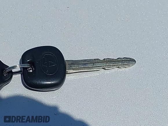 ✅ 2006 Toyota Sequoia Limited • VIN: 5TDZT38A06S281042 • Лот: 42792771. Опубликован ранее на IAAI с пробегом 240 353 миль. Бесплатный доступ к архиву аукционных продаж из США и подробный отчёт об истории автомобиля на DreamBid. Изображение 11.