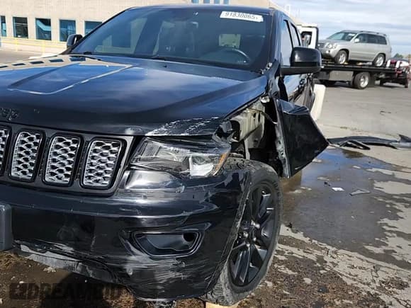 ✅ 2017 Jeep Grand Cherokee Altitude • VIN: 1C4RJFAG1HC822402 • Lot: 91830065. Listed on Copart with 160,168 mi. Free auction sales archive from the USA and detailed vehicle history report at DreamBid. Image 15.