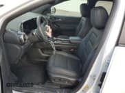 ✅ 2025 Chevrolet Equinox FWD LT • VIN: 3GNAXHEG1SL110976 • Лот: 90597005. Опубликован ранее на Copart с пробегом 11 929 миль. Бесплатный доступ к архиву аукционных продаж из США и подробный отчёт об истории автомобиля на DreamBid. Изображение 7.