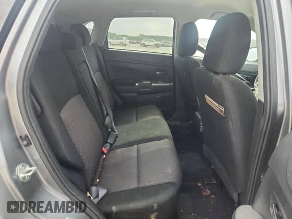 2018 Mitsubishi Outlander ES with VIN JA4AP3AU8JU011321, listed as a Copart auction lot 71012085 with 132,321 mi miles and Salvage title. Bid and sale history available at DreamBid. Image 11.
