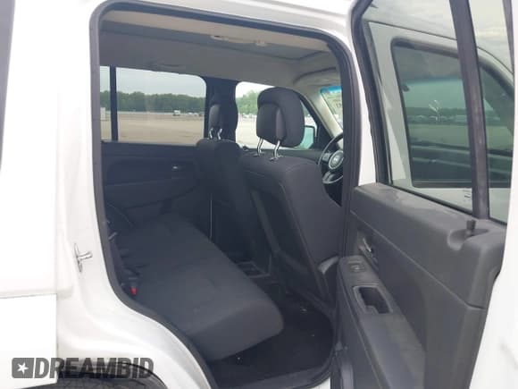 ✅ 2011 Jeep Liberty Sport Jet • VIN: 1J4PN2GK1BW540311 • Lot: 42215653. Listed on IAAI with 157,241 mi. Free auction sales archive from the USA and detailed vehicle history report at DreamBid. Image 8.