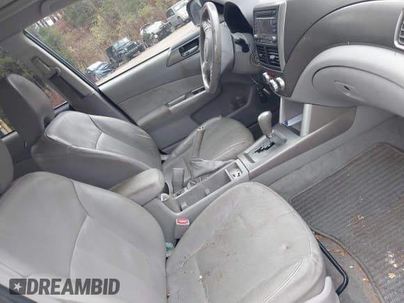 ✅ 2010 Subaru Forester X Limited • VIN: JF2SH6DC1AH792852 • Лот: 43642472. Опубликован ранее на IAAI с пробегом 267 911 миль. Бесплатный доступ к архиву аукционных продаж из США и подробный отчёт об истории автомобиля на DreamBid. Изображение 5.