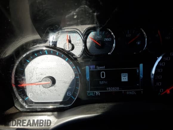 ✅ 2019 Chevrolet Silverado 2500HD LTZ • VIN: 1GC1KTEG4KF209330 • Lot: 72545254. Wystawiony na Copart z przebiegiem 150 828 mil. Bezpłatny archiwum sprzedaży aukcyjnych z USA i szczegółowy raport historii pojazdu na DreamBid. Zdjęcie 9.