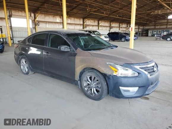 ✅ 2015 Nissan Altima 2.5 • VIN: 1N4AL3AP4FN915802 • Лот: 92715945. Опубликован ранее на Copart с пробегом 165 437 миль. Бесплатный доступ к архиву аукционных продаж из США и подробный отчёт об истории автомобиля на DreamBid. Изображение 4.