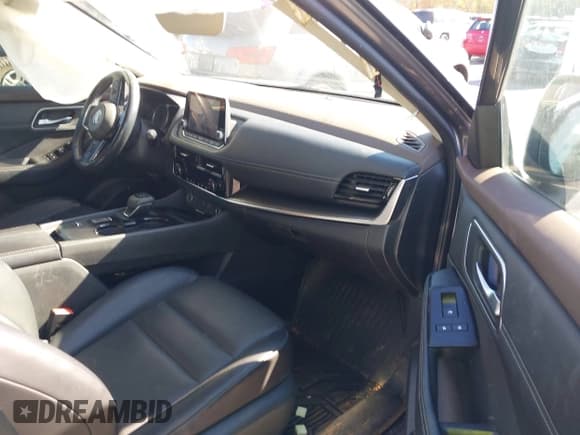 ✅ 2021 Nissan Rogue SV • VIN: 5N1AT3BA1MC672409 • Lot: 43723274. Wystawiony na IAAI z przebiegiem 58 110 mil. Bezpłatny archiwum sprzedaży aukcyjnych z USA i szczegółowy raport historii pojazdu na DreamBid. Zdjęcie 5.