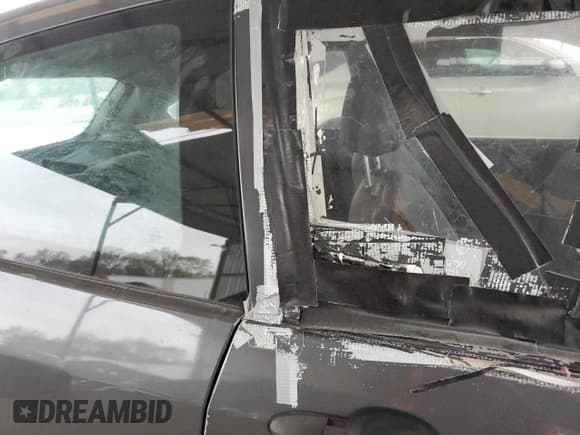 ✅ 2003 Ford Focus ZX3 • VIN: 3FAFP31Z73R178518 • Lot: 50200105. Listed on Copart with 317,147 mi. Free auction sales archive from the USA and detailed vehicle history report at DreamBid. Image 10.