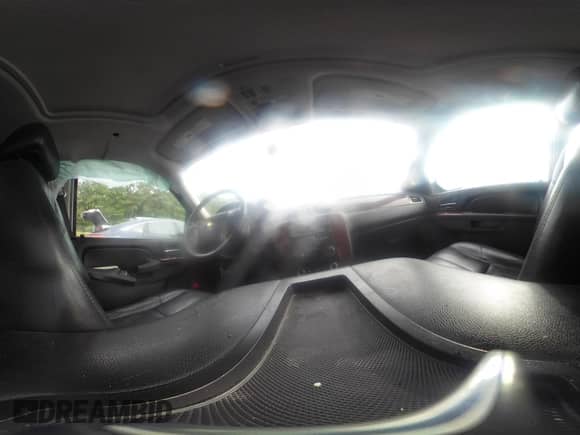 2014 Chevrolet Suburban LT z VIN 1GNSCJE0XER203597, wystawiony jako IAAI lot #42215407 z przebiegiem 186 556 mil mil oraz . Historia ofert i sprzedaży dostępna na DreamBid. Obrazek 21.