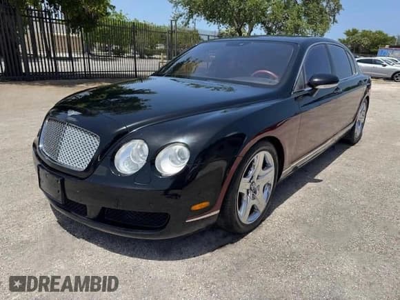 ✅ 2006 Bentley Flying Spur • VIN: SCBBR53W96C031785 • Lot: 69387375. Wystawiony na Copart z przebiegiem 58 606 mil. Bezpłatny archiwum sprzedaży aukcyjnych z USA i szczegółowy raport historii pojazdu na DreamBid. Zdjęcie 1.