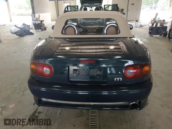✅ 1995 Mazda MX-5 Miata • VIN: JM1NA3538S0601683 • Lot: 68971905. Wystawiony na Copart z przebiegiem 6 406 mil. Bezpłatny archiwum sprzedaży aukcyjnych z USA i szczegółowy raport historii pojazdu na DreamBid. Zdjęcie 6.