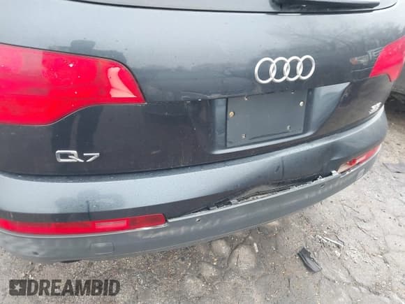 ✅ 2009 Audi Q7 Premium Plus • VIN: WA1AY74L09D015639 • Lot: 41566443. Listed on IAAI with 183,262 mi. Free auction sales archive from the USA and detailed vehicle history report at DreamBid. Image 6.