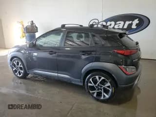 ✅ 2023 Hyundai Kona Limited • VIN: KM8K5CA32PU986358 • Лот: 85717295. Опубликован ранее на Copart с пробегом 39 240 миль. Бесплатный доступ к архиву аукционных продаж из США и подробный отчёт об истории автомобиля на DreamBid. Изображение 2.
