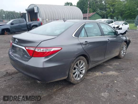 2017 Toyota Camry Hybrid LE with VIN 4T1BD1FKXHU226638, listed as a IAAI auction lot 42512243 with 31,175 mi miles and . Bid and sale history available at DreamBid. Image 4.