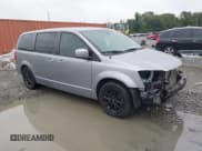 ✅ 2020 Dodge Grand Caravan SXT • VIN: 2C4RDGCG5LR249028 • Лот: 43429696. Опубликован ранее на IAAI с пробегом 92 000 миль. Бесплатный доступ к архиву аукционных продаж из США и подробный отчёт об истории автомобиля на DreamBid. Изображение 1.
