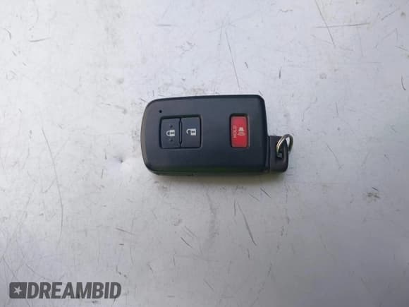 ✅ 2017 Toyota Prius Two • VIN: JTDZN3EU1HJ066102 • Lot: 41429125. Listed on IAAI with 168,152 mi. Free auction sales archive from the USA and detailed vehicle history report at DreamBid. Image 11.