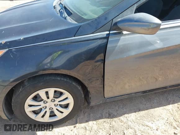 2012 Hyundai Sonata GLS z VIN 5NPEB4AC9CH369494, wystawiony jako IAAI lot #43501801 z przebiegiem 154 154 mil mil oraz . Historia ofert i sprzedaży dostępna na DreamBid. Obrazek 12.