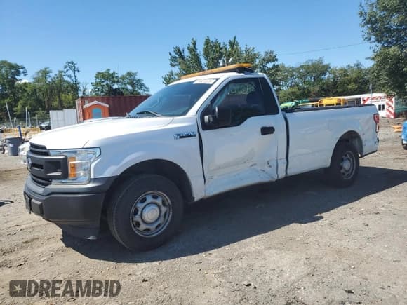 ✅ 2018 Ford F-150 XL • VIN: 1FTMF1CP4JKE51081 • Lot: 71861575. Wystawiony na Copart z przebiegiem 119 066 mil. Bezpłatny archiwum sprzedaży aukcyjnych z USA i szczegółowy raport historii pojazdu na DreamBid. Zdjęcie 1.