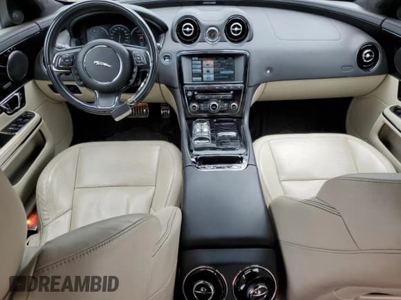 ✅ 2015 Jaguar XJ Premium Luxury • VIN: SAJXJ1CD3F8V88780 • Lot: 57488345. Listed on Copart with 62,776 mi. Free auction sales archive from the USA and detailed vehicle history report at DreamBid. Image 8.