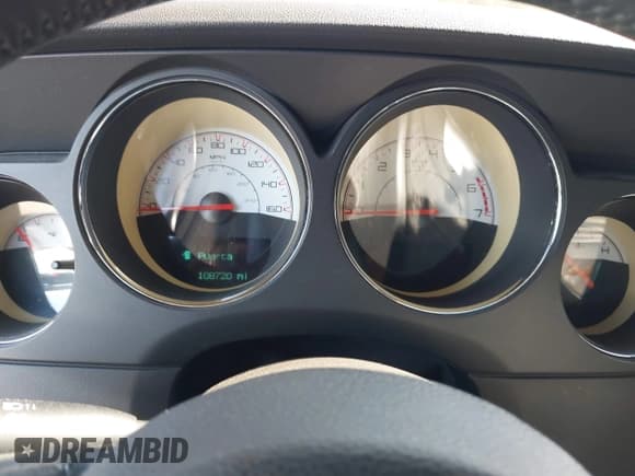 ✅ 2014 Dodge Challenger R/T 100th Anniversary Appearance • VIN: 2C3CDYBT7EH281812 • Lot: 42964715. Wystawiony na IAAI z przebiegiem 108 720 mil. Bezpłatny archiwum sprzedaży aukcyjnych z USA i szczegółowy raport historii pojazdu na DreamBid. Zdjęcie 7.