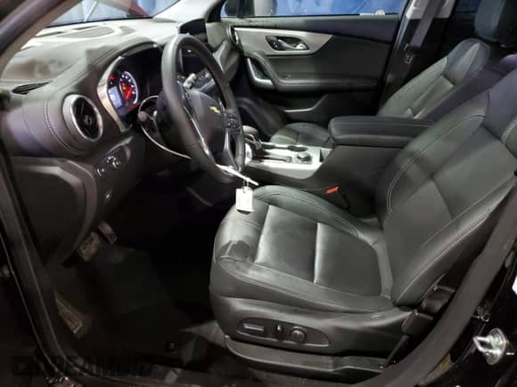 2024 Chevrolet Blazer LT z VIN 3GNKBJR40RS198008, wystawiony jako Copart lot #50523015 z przebiegiem 27 564 mil mil oraz Nie do naprawy • Non repairable. Historia ofert i sprzedaży dostępna na DreamBid. Obrazek 7.