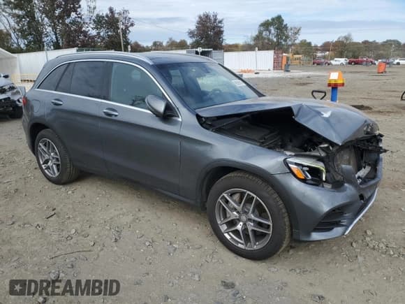 ✅ 2017 Mercedes-Benz GLC 300 • VIN: WDC0G4KB7HF123802 • Lot: 90596245. Wystawiony na Copart z przebiegiem 100 995 mil. Bezpłatny archiwum sprzedaży aukcyjnych z USA i szczegółowy raport historii pojazdu na DreamBid. Zdjęcie 4.
