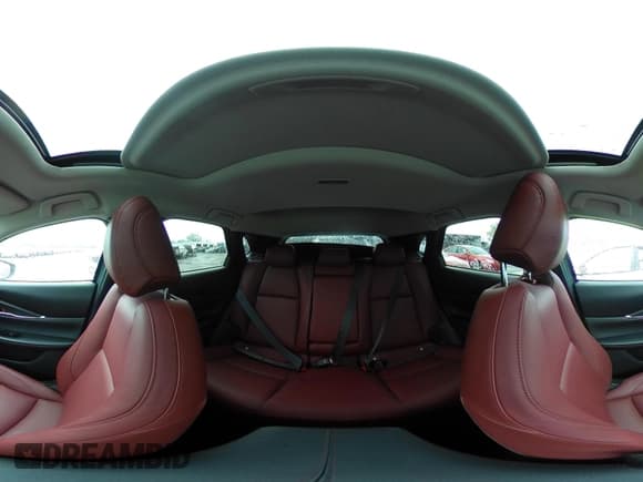 ✅ 2025 Mazda CX-30 S Carbon Edition • VIN: 3MVDMBCM6SM813356 • Lot: 42165714. Wystawiony na IAAI z przebiegiem 2 338 mil. Bezpłatny archiwum sprzedaży aukcyjnych z USA i szczegółowy raport historii pojazdu na DreamBid. Zdjęcie 18.