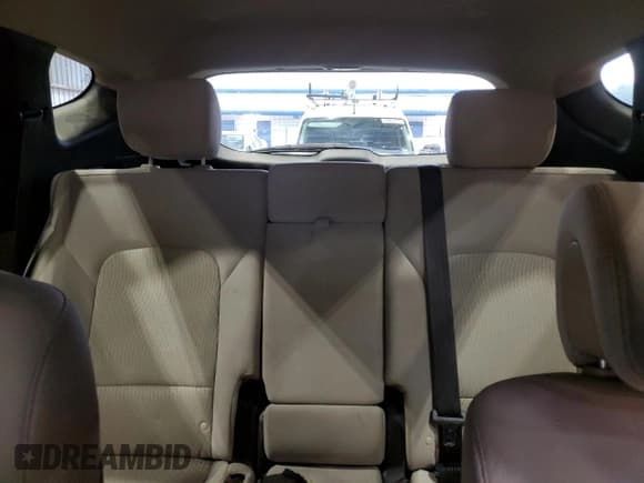 ✅ 2018 Hyundai Santa Fe 2.4L • VIN: 5NMZT3LB7JH106573 • Lot: 65771695. Listed on Copart with 185,926 mi. Free auction sales archive from the USA and detailed vehicle history report at DreamBid. Image 10.