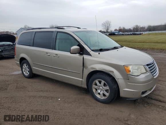 ✅ 2009 Chrysler Town & Country Touring • VIN: 2A8HR54109R562520 • Лот: 93344325. Опубликован ранее на Copart с пробегом 65 707 миль. Бесплатный доступ к архиву аукционных продаж из США и подробный отчёт об истории автомобиля на DreamBid. Изображение 4.