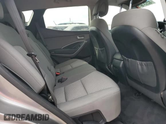 ✅ 2016 Hyundai Santa Fe • VIN: 5XYZTDLB0GG323391 • Lot: 82534675. Listed on Copart with 152,523 mi. Free auction sales archive from the USA and detailed vehicle history report at DreamBid. Image 11.
