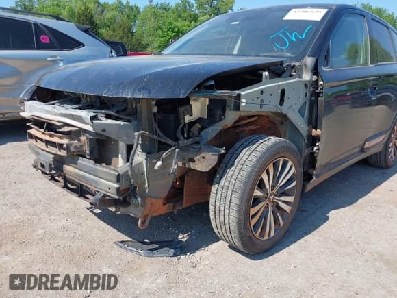 ✅ 2020 Mitsubishi Outlander SE • VIN: JA4AD3A30LZ022397 • Lot: 42206829. Listed on IAAI with 107,709 mi. Free auction sales archive from the USA and detailed vehicle history report at DreamBid. Image 14.