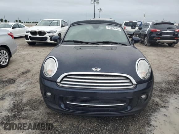 ✅ 2012 MINI Roadster • VIN: WMWSY1C51CT311662 • Лот: 74599044. Опубликован ранее на Copart с пробегом Не указан. Бесплатный доступ к архиву аукционных продаж из США и подробный отчёт об истории автомобиля на DreamBid. Изображение 5.