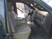 ✅ 2019 Chevrolet Silverado 1500 LT • VIN: 1GCPYDEKXKZ394243 • Lot: 41821628. Wystawiony na IAAI z przebiegiem Nie podano. Bezpłatny archiwum sprzedaży aukcyjnych z USA i szczegółowy raport historii pojazdu na DreamBid. Zdjęcie 5.