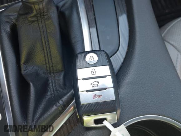 ✅ 2015 Kia Optima EX • VIN: 5XXGN4A75FG403451 • Lot: 43618518. Wystawiony na IAAI z przebiegiem 185 422 mil. Bezpłatny archiwum sprzedaży aukcyjnych z USA i szczegółowy raport historii pojazdu na DreamBid. Zdjęcie 11.