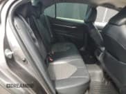 ✅ 2022 Toyota Camry SE • VIN: 4T1T11AK8NU683108 • Lot: 85118015. Wystawiony na Copart z przebiegiem 89 455 mil. Bezpłatny archiwum sprzedaży aukcyjnych z USA i szczegółowy raport historii pojazdu na DreamBid. Zdjęcie 10.