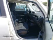 ✅ 2017 Jeep Renegade Latitude • VIN: ZACCJABB0HPG26653 • Lot: 43349795. Listed on IAAI with 102,901 mi. Free auction sales archive from the USA and detailed vehicle history report at DreamBid. Image 5.