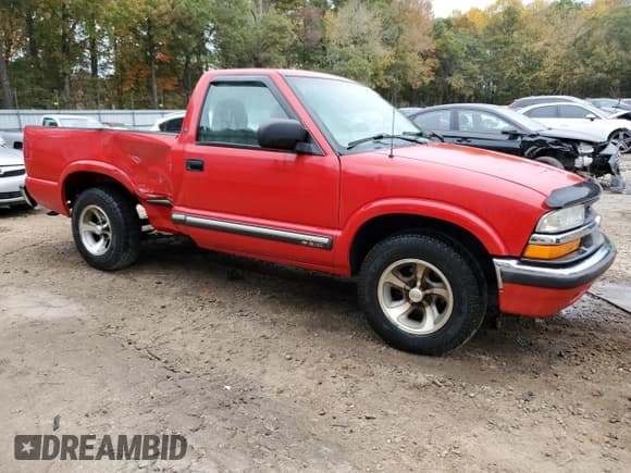 ✅ 2003 Chevrolet S-10 • VIN: 1GCCS14X938140767 • Лот: 78740494. Опубликован ранее на Copart с пробегом 290 519 миль. Бесплатный доступ к архиву аукционных продаж из США и подробный отчёт об истории автомобиля на DreamBid. Изображение 4.