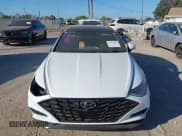 ✅ 2021 Hyundai Sonata Limited • VIN: 5NPEH4J27MH074174 • Lot: 43532639. Wystawiony na IAAI z przebiegiem 49 654 mil. Bezpłatny archiwum sprzedaży aukcyjnych z USA i szczegółowy raport historii pojazdu na DreamBid. Zdjęcie 12.