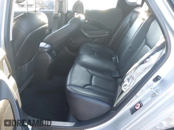 ✅ 2013 Hyundai Azera • VIN: KMHFH4JGXDA203110 • Лот: 41813088. Опубликован ранее на IAAI с пробегом 104 854 миль. Бесплатный доступ к архиву аукционных продаж из США и подробный отчёт об истории автомобиля на DreamBid. Изображение 8.