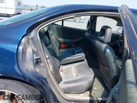 ✅ 2003 Pontiac Grand Prix GT • VIN: 1G2WP52K53F115653 • Lot: 42433273. Wystawiony na IAAI z przebiegiem 165 740 mil. Bezpłatny archiwum sprzedaży aukcyjnych z USA i szczegółowy raport historii pojazdu na DreamBid. Zdjęcie 8.