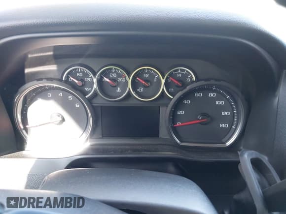 ✅ 2020 Chevrolet Silverado 1500 RST • VIN: 3GCUYEET1LG370089 • Lot: 42082115. Listed on IAAI with 57,447 mi. Free auction sales archive from the USA and detailed vehicle history report at DreamBid. Image 7.