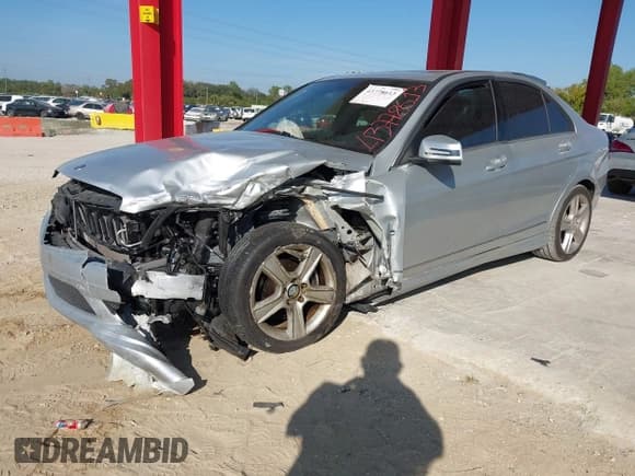 ✅ 2010 Mercedes-Benz C 300 Sport • VIN: WDDGF5EB5AR122330 • Lot: 43778613. Listed on IAAI with 146,437 mi. Free auction sales archive from the USA and detailed vehicle history report at DreamBid. Image 17.